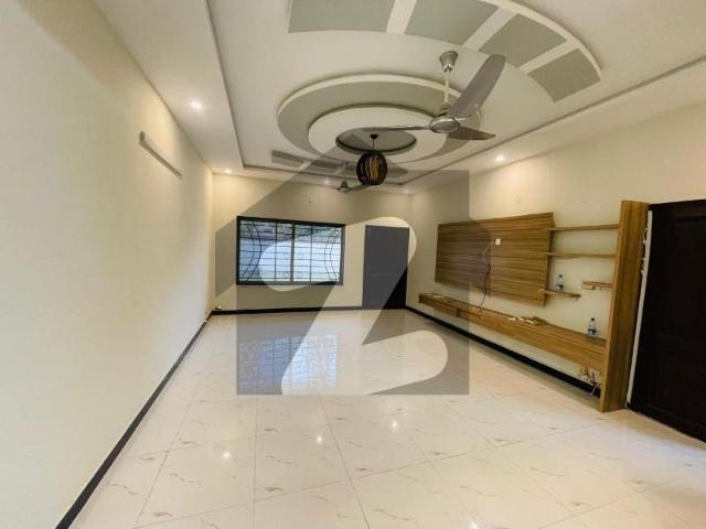 Full House Available For Rent In F6 F 6