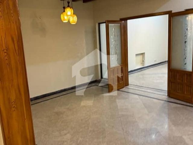Full House For Rent Neet And Clean 3 Bed 4 Washroom Big Garage Big Road Silent Best For Office