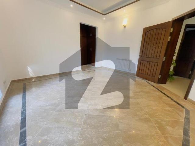 Full House For Rent Available In F 7