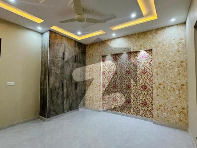 Full house for rent in military accounts society college road lhr military accounts housing society