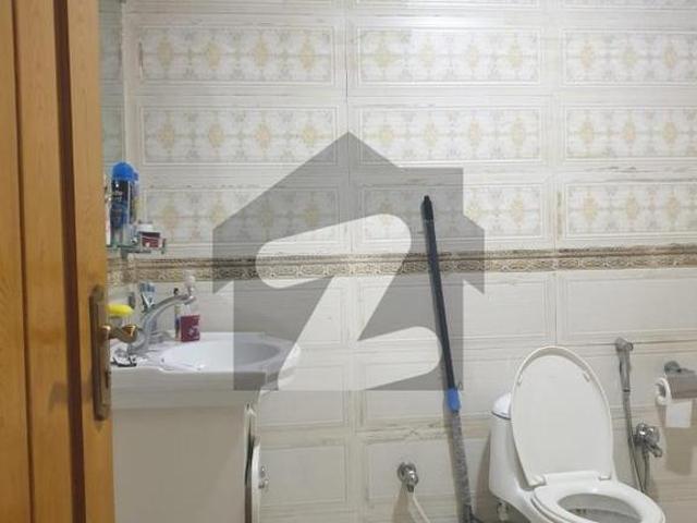 Full house For Rent 7 Bed 7 Bath 2 kitchen 2 TV lounge Tile flooring separate meters DD 5 AC available G 10