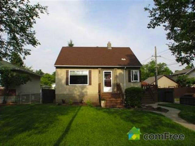 FULL HOUSE! 3 Bedrooms, 2 bathrooms, Air Conditioning, Built out Basement, Pet Friendly, Fenced Backyard
