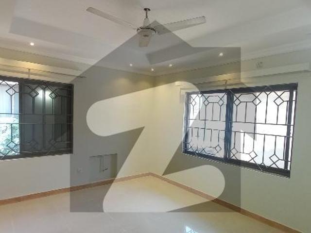 Full house 4, bed 2 kitchen g 10/3