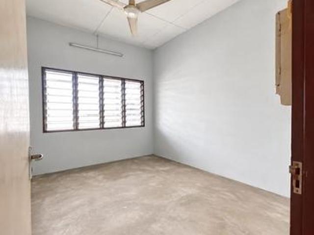 Full Loan 100 Below Market Value Meru Taman Orkid single storey house
