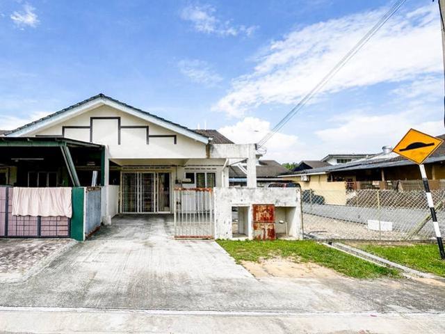 FULL LOAN 1 Storey Taman Sungai Pinang Pulau Indah Port Klang