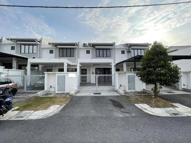 Full Loan 2 Storey Taman Jenderam Idaman Dengkil Homestay Unit