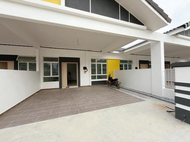 Full Loan 4B2B Ready Move In Freehold Single Storey Merlimau Emas