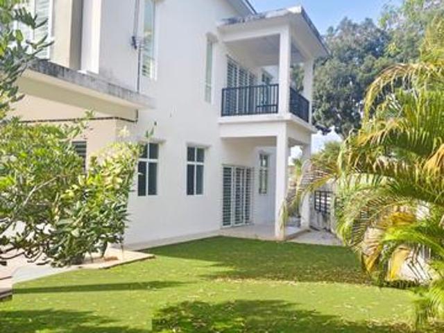 Full Loan Corner Endlot 40x70 2Storey House Pelangi Semenyih