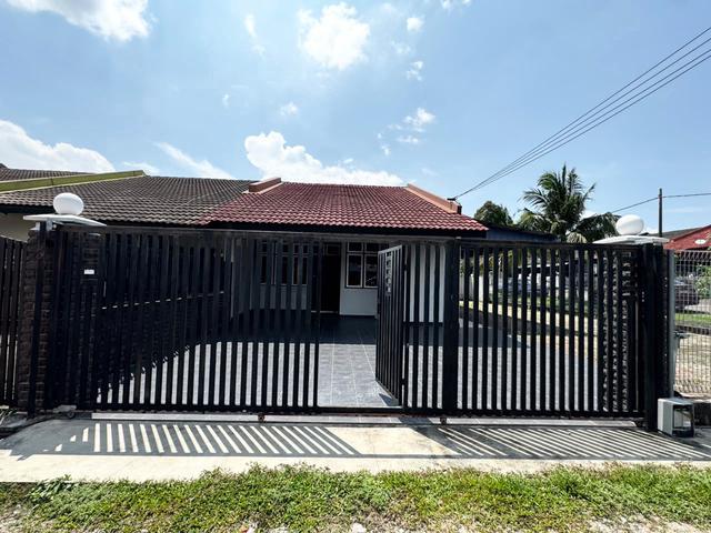 Full Loan Corner Single Storey Extra 25ft Side Land