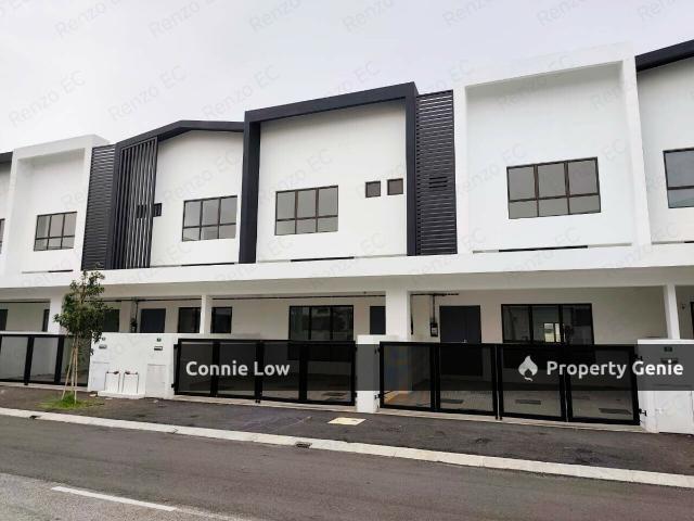 Full Loan & Cash Back Available! Last 2units Bumi Lot Guarded community ‍✈️ Jalan Kuala Kangsar Super Link High Ceiling