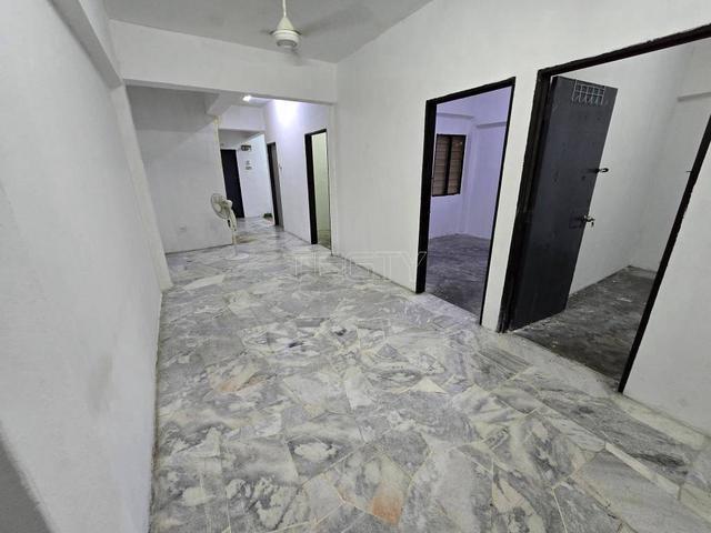 Full Loan Cash Back Taman Saujana Jati Klang 1st Floor Shop Apartment