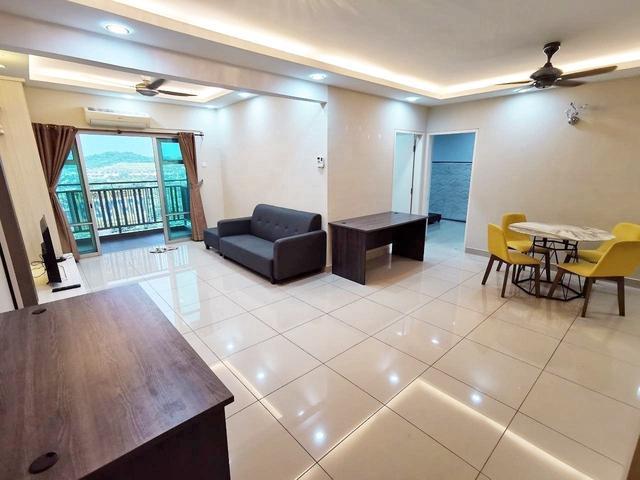 Full Loan Cash Out High Floor with Lake View Privacy Corner