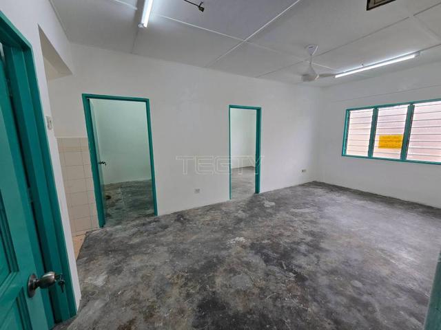 Full Loan Cashback Newly Paint Flat Apartment Pkns Seksyen 7 Shah Alam