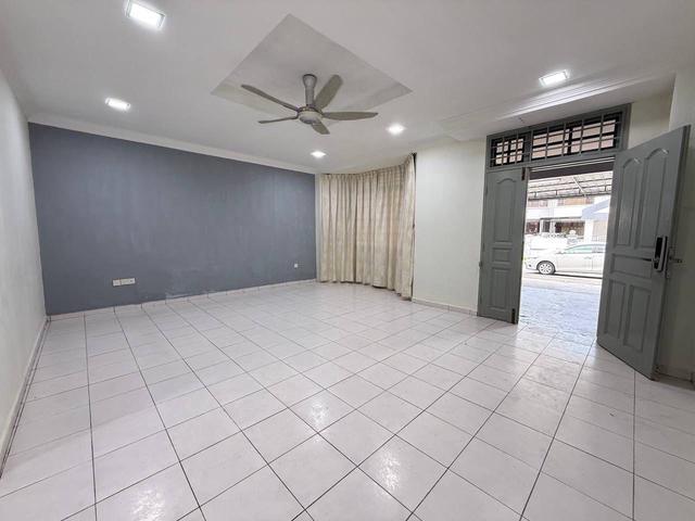 Full Loan Cheapest Taman Daya 2 Storey house for sale