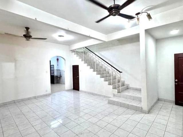 FULL LOAN Bandar Putra Kulai Jalan Merpati Double Storey For Sale
