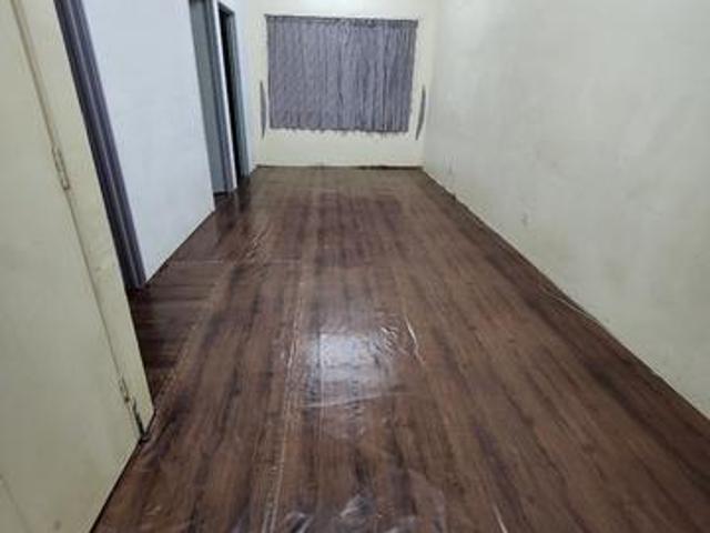 FULL LOAN Below Market Sri Dahlia Apartment Bandar Puteri Puchong