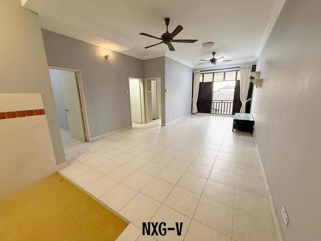 FULL LOAN BELOW MARKET 980ft Lakes Condominium Kota Kemuning