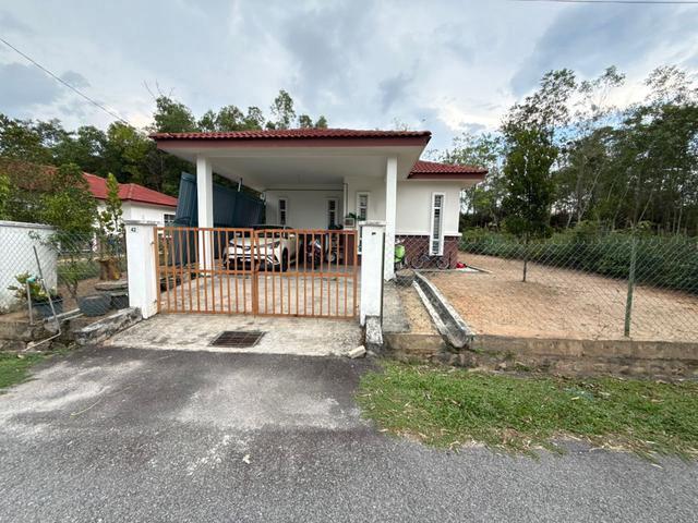 FULL LOAN Bungalow Mahkota Hills Seksyen17 Tasik Senangin Lenggeng