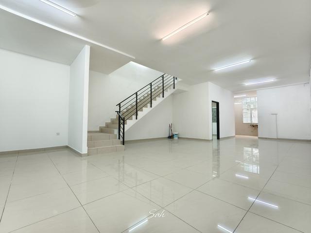 FULL LOAN GOOD CONDITION 2 Storey Terrace House Bangi Avenue Kajang