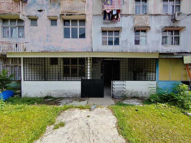 FULL LOAN Ground Floor Anggerik Apartment Taman Putra Perdana Puchong