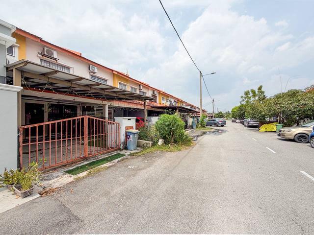 FULL LOAN Double Storey Terrace SP 6 Bandar Saujana Putra