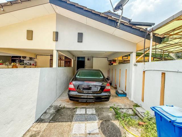 FULL LOAN END LOT Townhouse Bukit RimauJalan Sungai Congkak Shah Alam