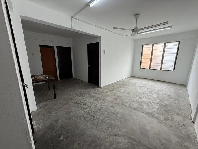 Full Loan Flat Sri Lanang Desa Tebrau Near IKEA TOPPEN Johor Bahru
