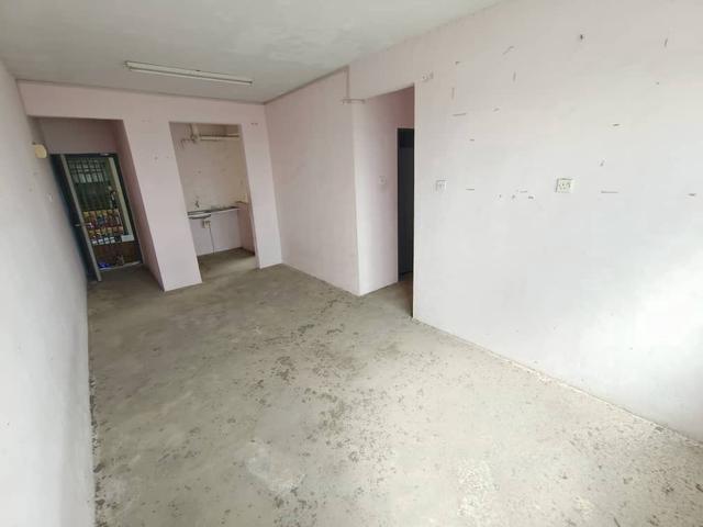 FULL LOAN Flora Heights 3Beds Flat Seri Alam Permas Johor Bahru SALE