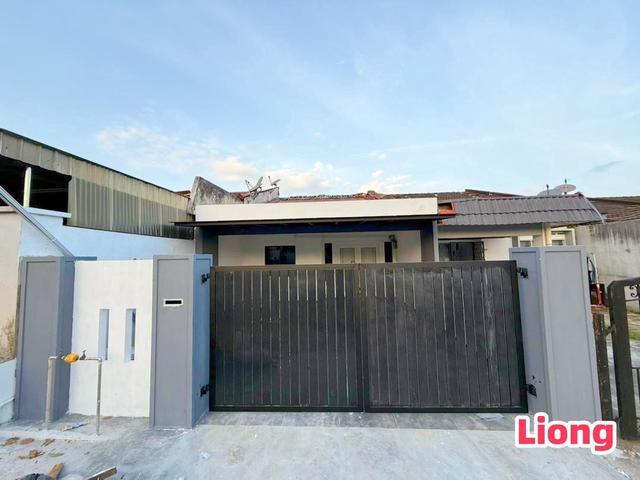 Full Loan Free Stamp Taman Universiti Jalan Skudai renovated kitchen