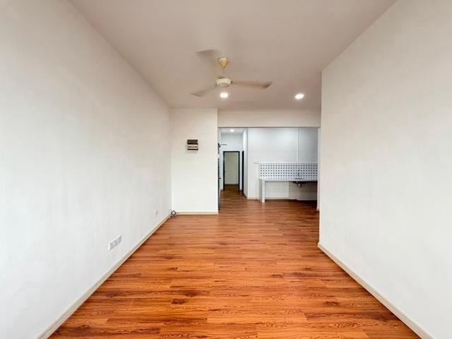 FULL LOAN Fully Renovated Shop Lot Apartment Taman Ehsan Jaya RM200K