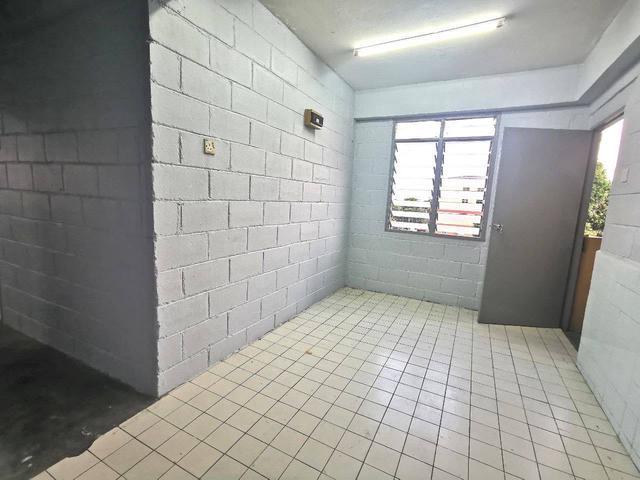 Full Loan Kulai Flat Temenggong Corner Tingkat 4 Blok 9