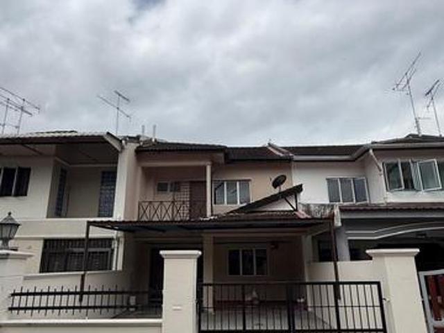 Full Loan House Taman Putri Kulai Jb For Sale