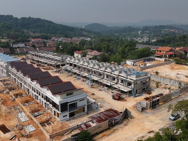 FULL LOAN I SIAP 2024 I RUMAH LUAS I 2 Tgkt Teres Desa Putra, Sg Merab Kajang