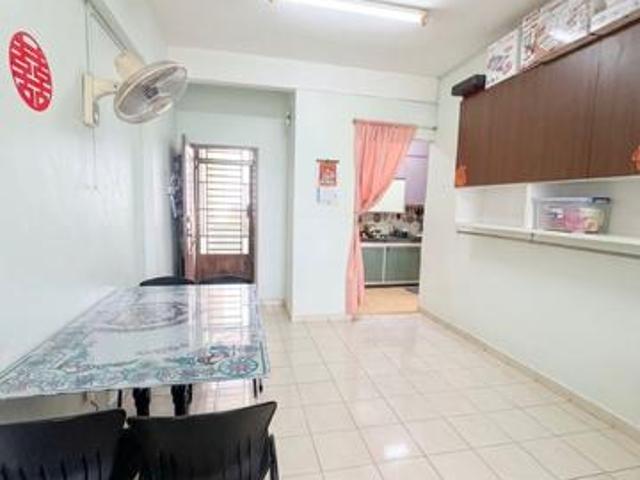 Full Loan Indah Court Apartment Corner Lot Bukit Indah For Sale