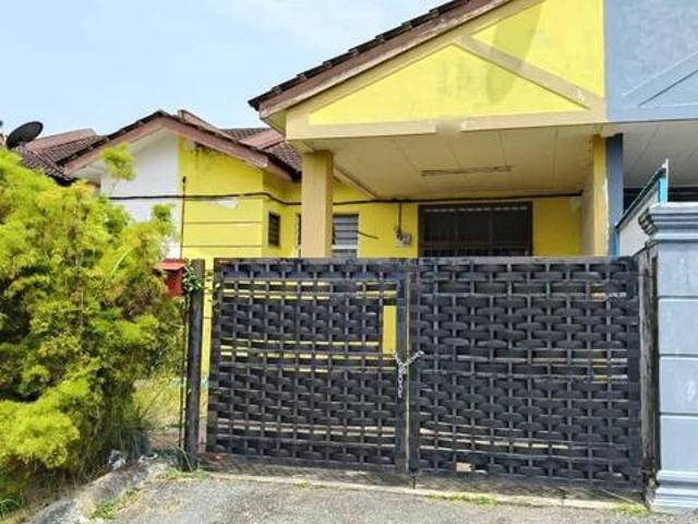 Full Loan Jalan Merak Bandar Putra Kulai Single Storey