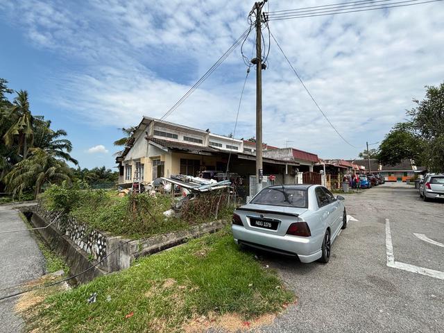 Full Loan Lukut Port DicksonCorner Lot Single Storey Terrace House