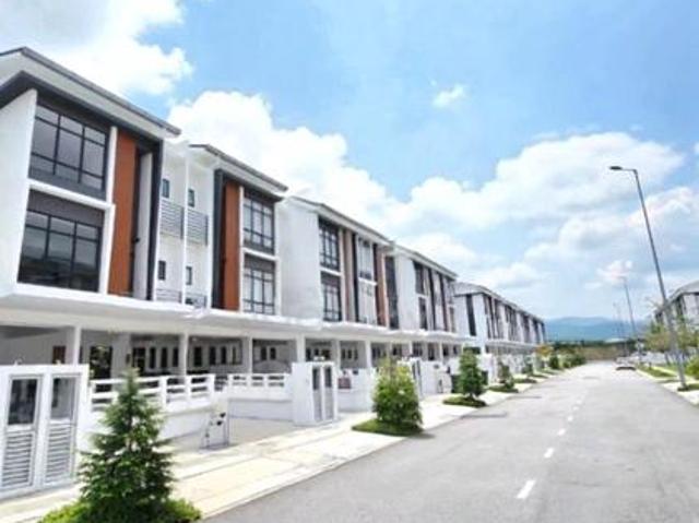 Full Loan Milik Fully Furnished Akasia Townhouse Semenyih