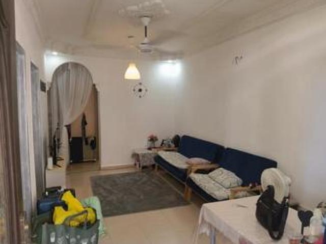 Full Loan Nice Renovated Pangsapuri Bandar Tasik Selatan