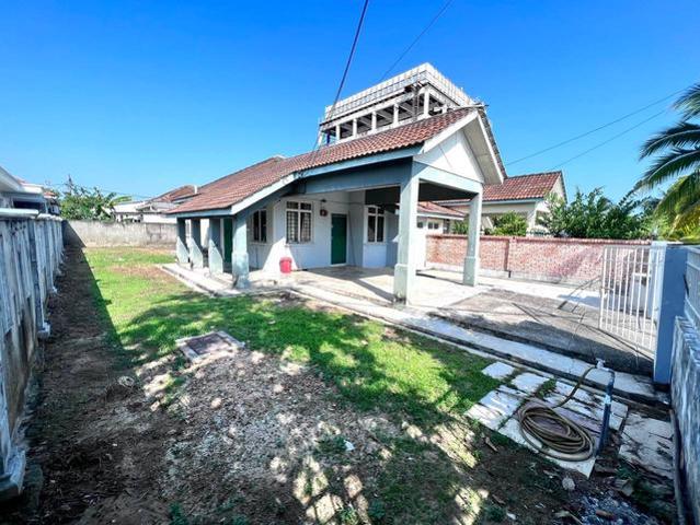 FULL LOAN Semi D Single Storey Taman Sri Bayu Bagan Lalang Sepang