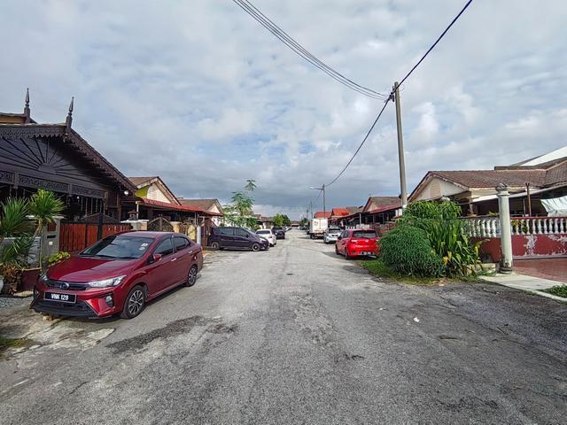 FULL LOAN Single Storey Terrace Saujana Utama 1 Sungai Buloh