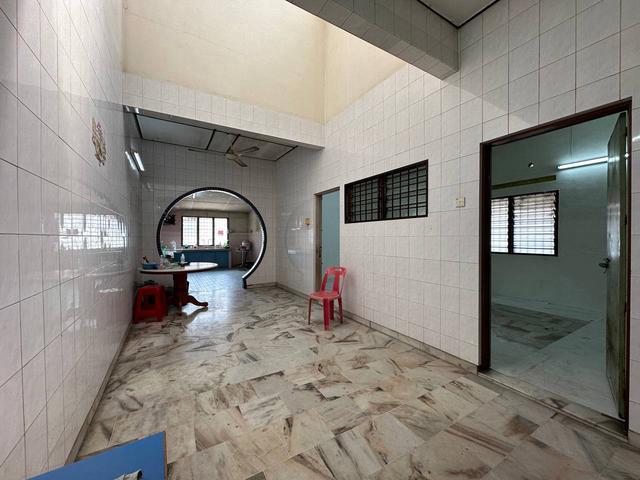 full loan single storey corner house good condition extended