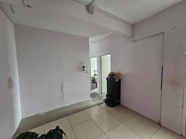 Full Loan Skudai Taman Melawati Flat Good Condition Low Floor 2 Bed
