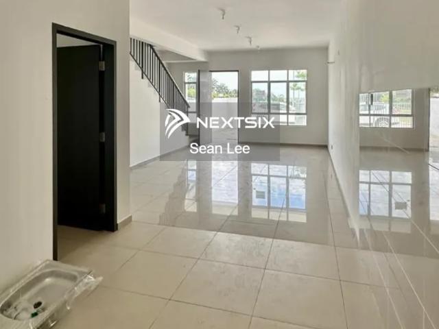 Full Loan Skudai Taman Damai Jaya Jalan Makmur Double Storey Low Cost 14x57 New Painting With Kitchen Extension