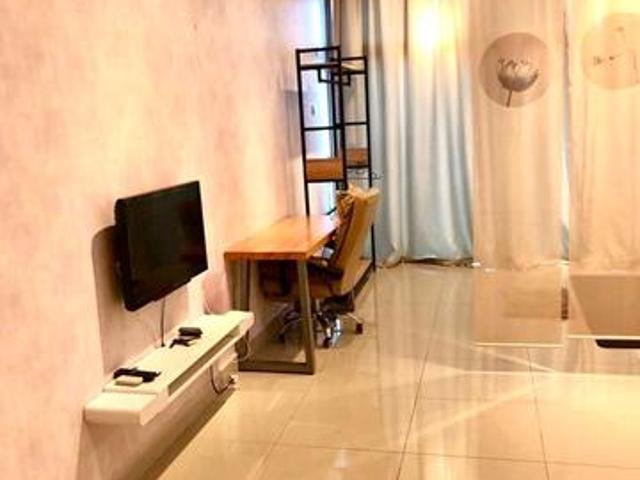 full loan PALAZIO high floor studio good condition fully furnished gg