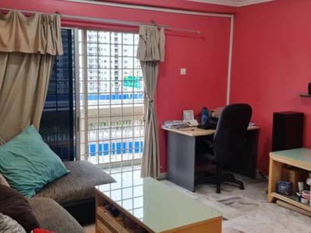Full Loan Petaling Indah Renovated 3 bedroom Sungai Besi Sri For Sale
