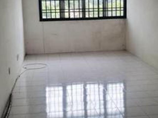 Full loan Rose Villa Apartment Taman Putri Kulai Corner lot