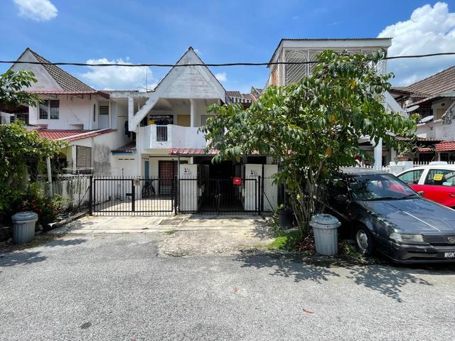 FULL LOAN RENOVATED Double Storey Terrace Taman Sri Gombak