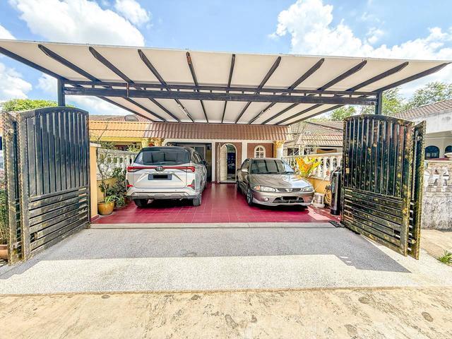 FULL LOAN RENOVATED Single Storey Taman Mawar Taman Kinrara 5 Puchong
