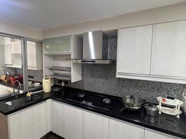 Full Loan Renovated Unit Koi Tropika Bandar Puteri Puchong Near Lrt
