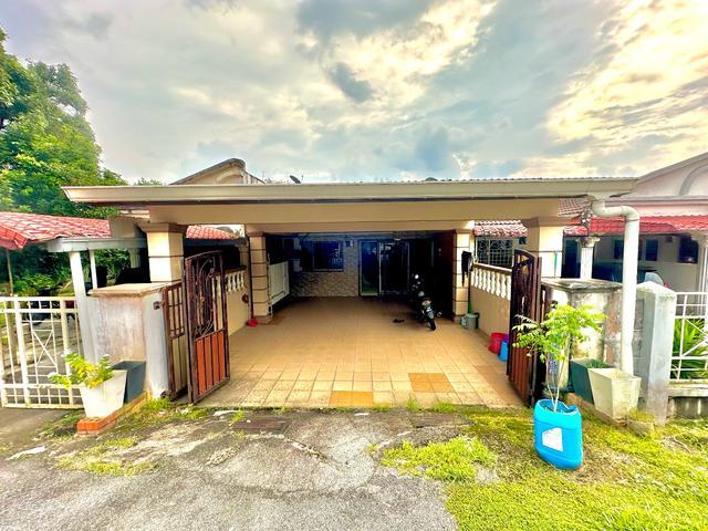 FULL LOAN RENOVATED 1 Storey Terrace House Taman Bangi Indah Kajang